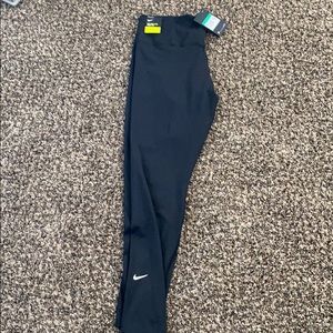 Nike women’s leggings